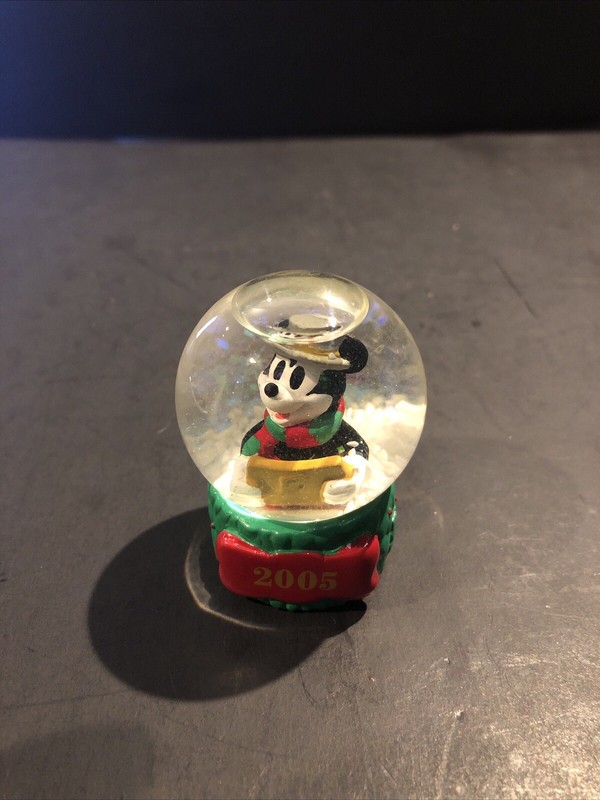 Disney 2005 Mickey Mouse Caroler Christmas Holiday Mini Snow Globe JC Penny
