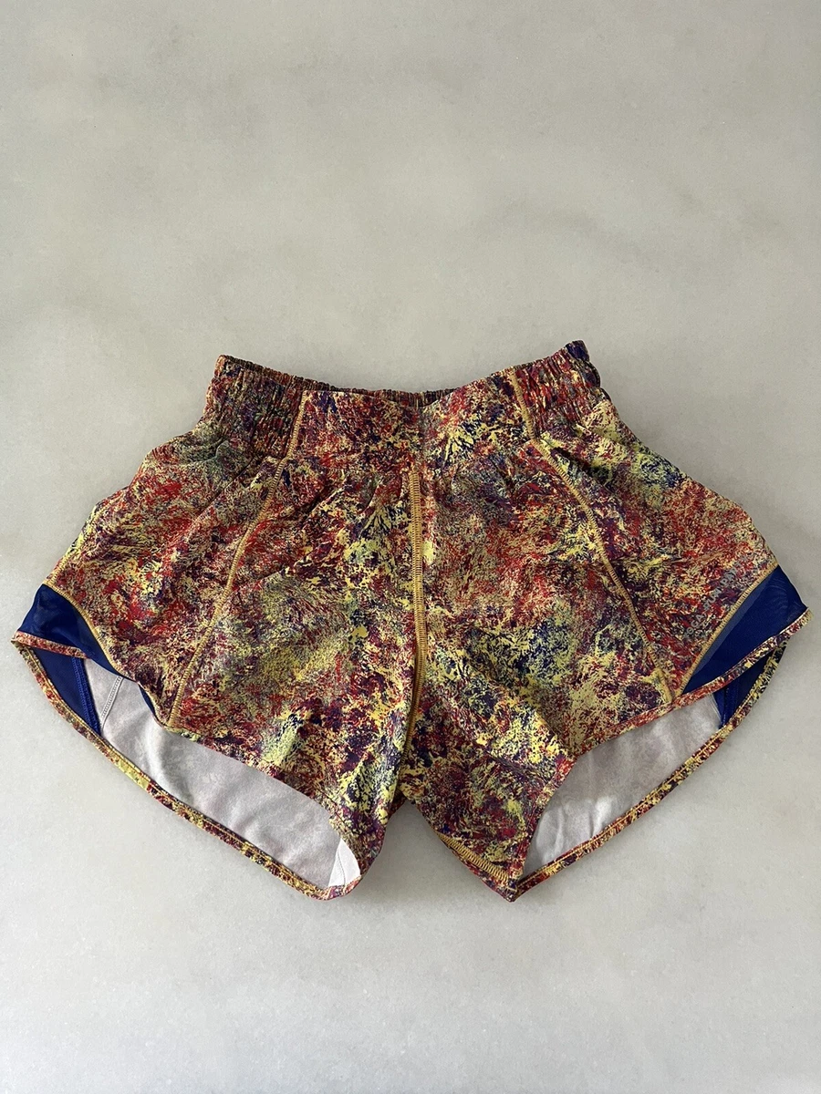 LULULEMON 2019 Hottie Hot Seawheeze Shorts Size 4 Tall Workout
