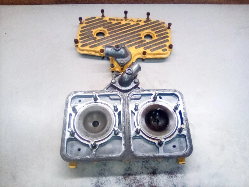 1999 Ski-Doo Formula 500 Dlx двигатель головка блока цилиндров верхняя водяная куртка купола деталь Z - Изображение 2 из 4