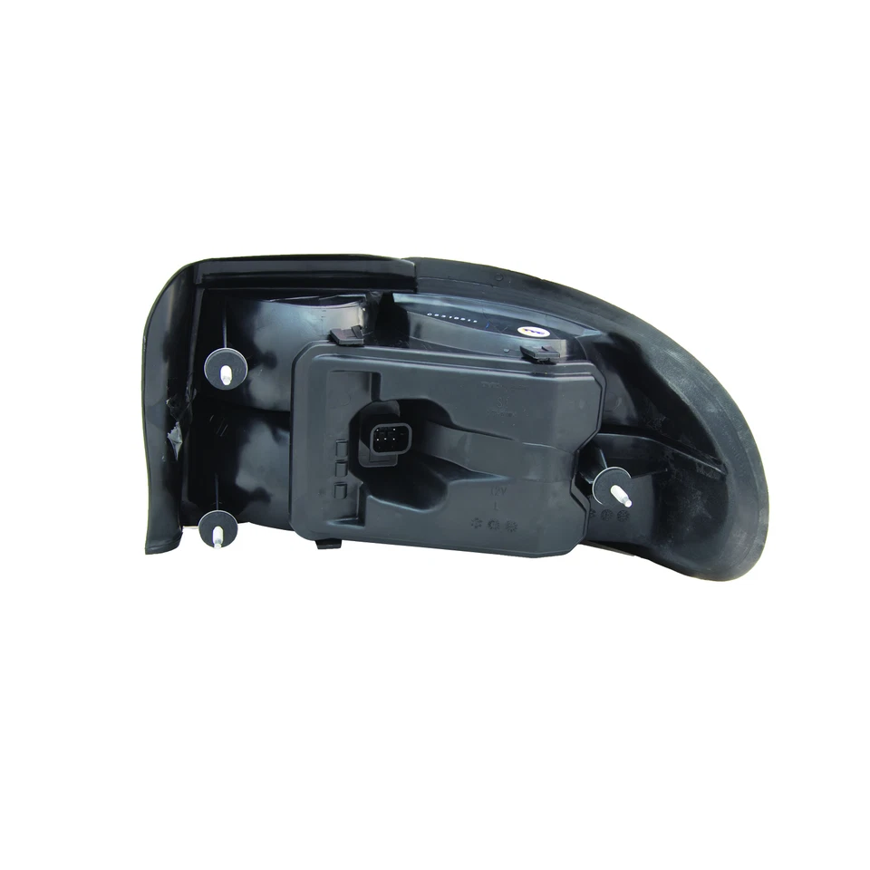 Conjunto de luz trasera exterior izquierda TYC 11-5158-00 para Chevrolet Classic 2004-2005 Foto 3 de 3