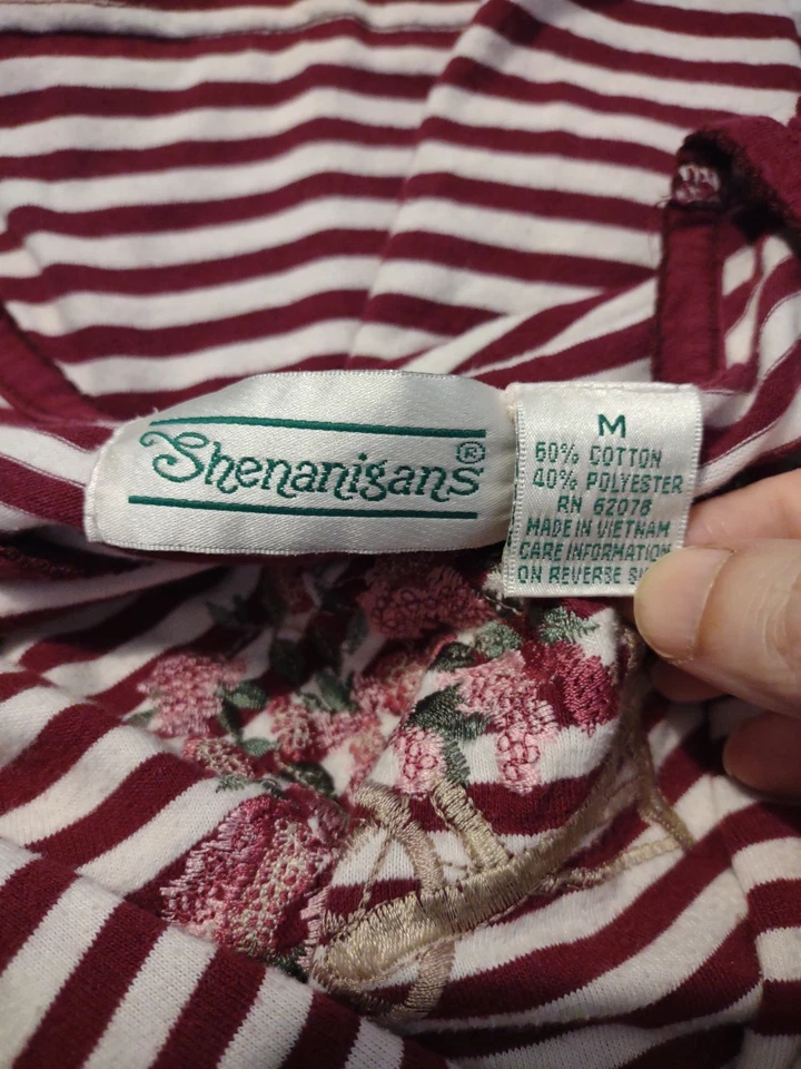 Top corto vintage Shenanigans floral a rayas mediano cabaña bohemio Foto 3 de 4