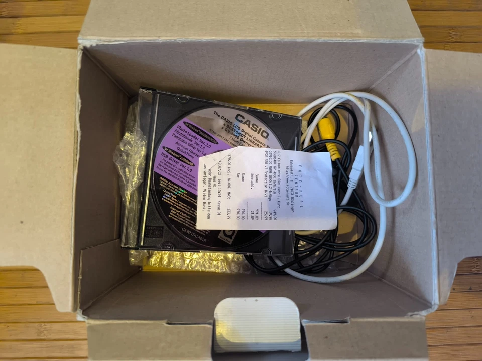 Vintage Digital Camera Casio QV-4000, NP 800.- € 2001 - Bild 3 von 3