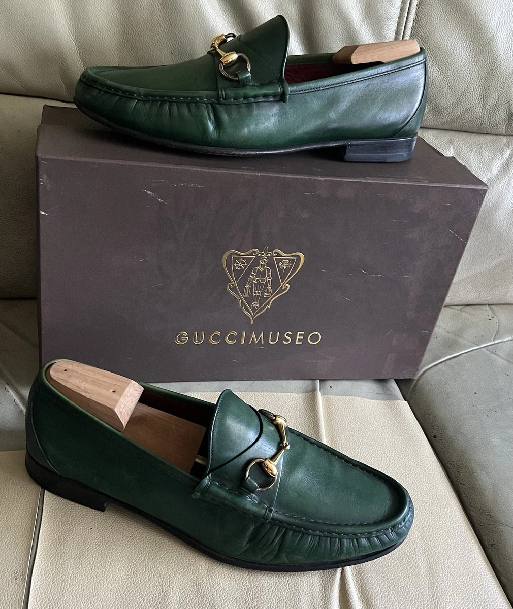 Gucci AUTHENTIC mens green shoes size 7 Men main image 3