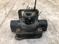 Wabco 4005001010 Right/Passenger Air Valve - Used