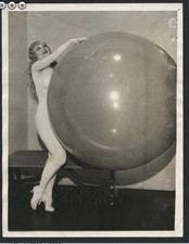 1930's Sally Rand, "Seductive Burlesque Bubble Dance" Early and Rare Photo 1930's Sally Rand, "Seductive Burlesque Bubble Dance" Early and Rare Photo