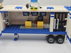 LEGO City Set #60044 Mobile Police Unit 100% Complete! Retired! Clean! NM+ -MB