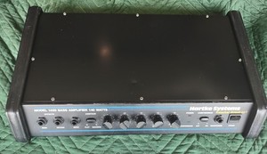 Hartke Systems Model 1400 Bass Amplifier Head 140W Compressor Effects Loop