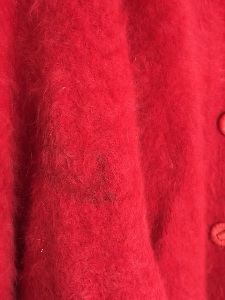 Chaqueta Suéter Roja Forrada Difusa Angora De Colección Talla XL Botón Angora de Alta Calidad Foto 4 de 4