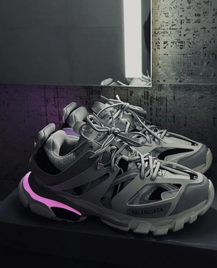 Balenciaga Track led Sneakers Gray Logo Men sz us 9 eu 42 | eBay Balenciaga Track led Sneakers Gray Logo Men sz us 9 eu 42 | eBay
