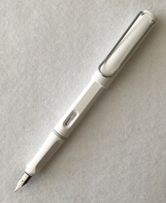 VTG LAMY SPECIAL EDITION SAFARI FOUNTAIN PEN GLOSS WHITE W/STICKER GERMANY RARE