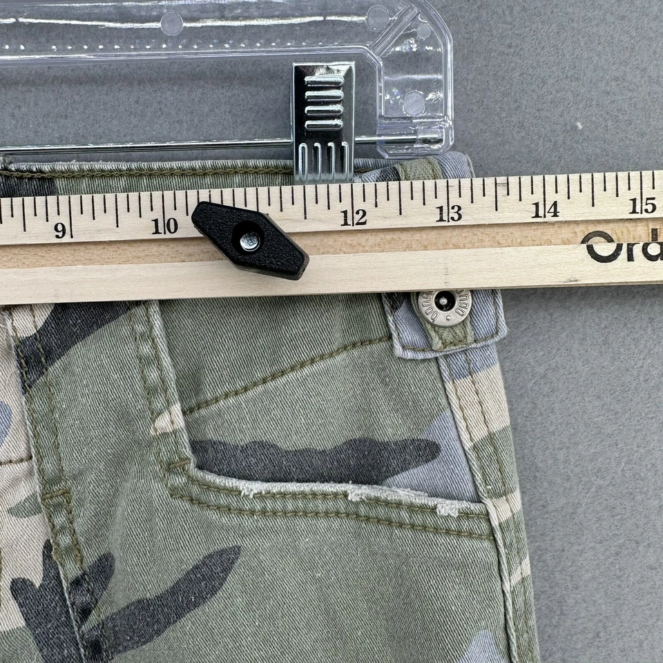 VTG Bongo Woodland Camouflage Camo Cargo Capri Jeans Youth 5 Y2K 90s Green - Image 3 of 4