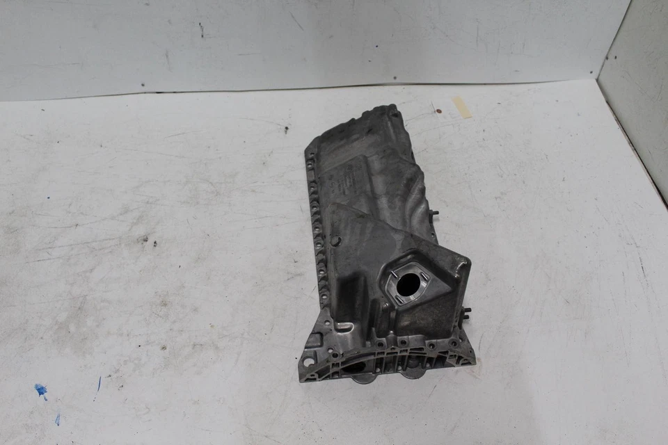 Cacerola de aceite BMW 740I 11 12 13 14 15 Foto 2 de 4