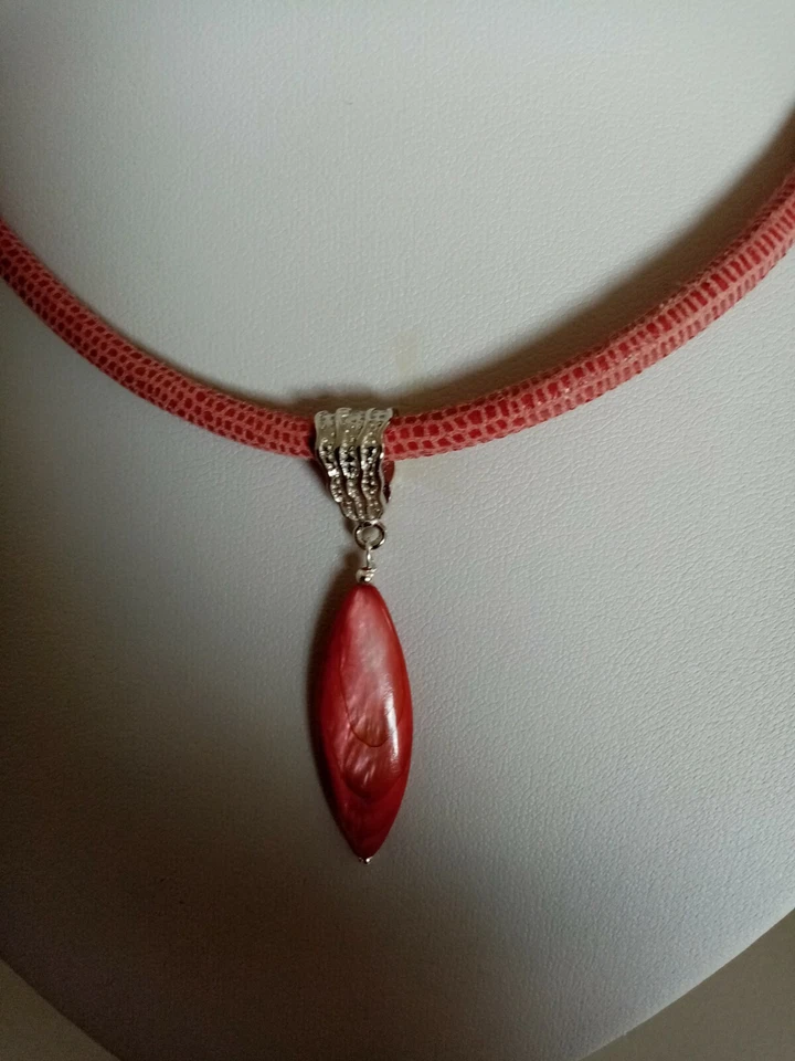 Halsband Leder Echsen Prägung mit Perlmutt Anhänger 46+4 cm - Bild 2 von 4