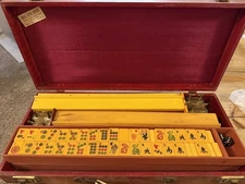 Vtg Bakelite Butterscotch Mahjong Set 164 Tiles 5 Racks Royal Depth Superb USA