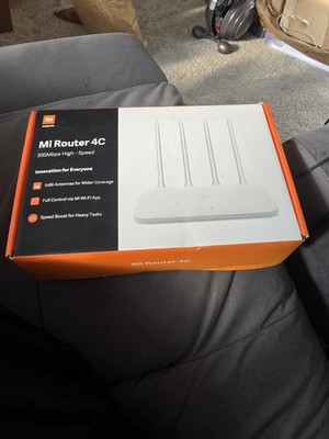 Xiaomi Mi Router 4C (R4CM) Dual Band 2.4G WiFi 300Mbps - BESCHÄDIGTE VERPACKUNG - UK-Modell!