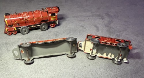 RANGER RAIL ROAD THREE PIECE TRAIN SET TIN WIND UP TOY 1930s WORKS In Red - Picture 6 of 6