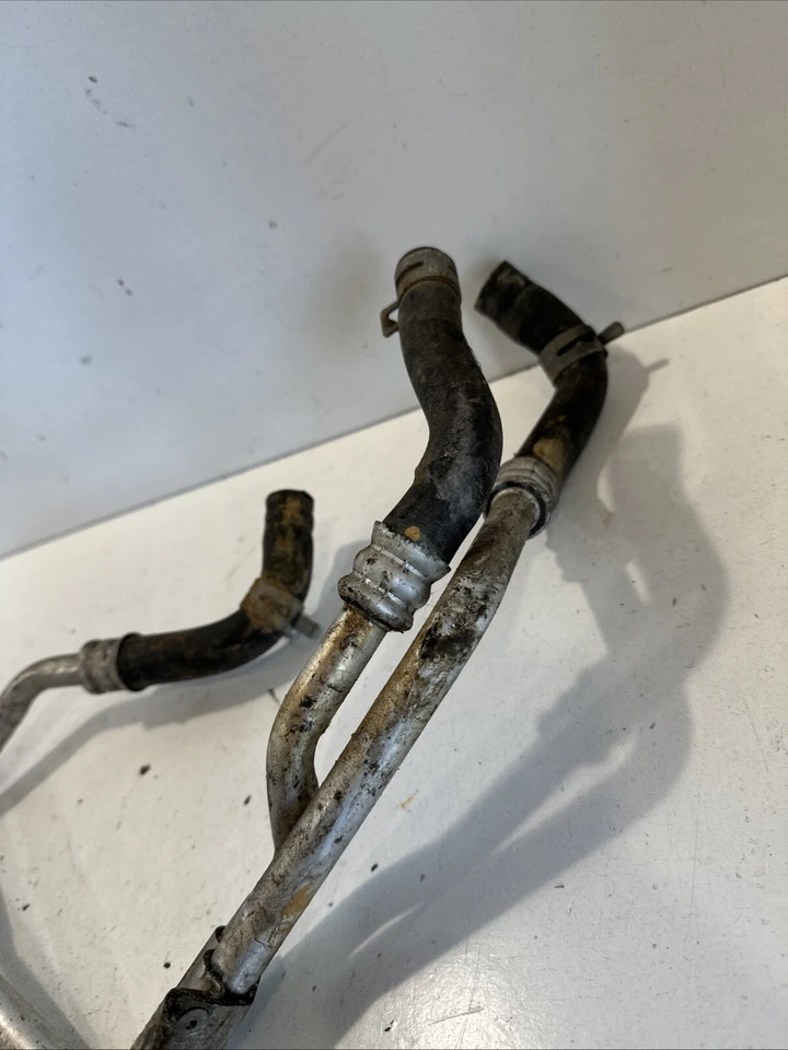 Chrysler Grand Voyager water coolant pipe genuine 2.8 crd 2011 #899007 - Image 2 of 4