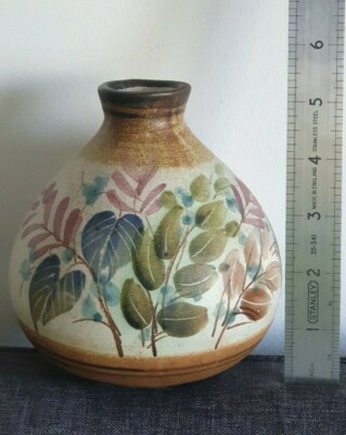 Schöne Keramik Vase. Hersteller unsicher. Jede Info wäre super    