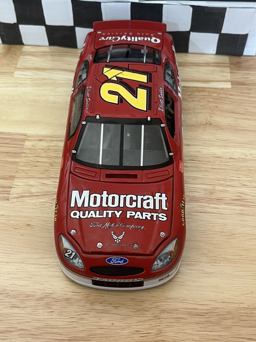 1/24 nascar diecast, Elliott Sadler #21, 2002, Motorcraft 1/24 nascar diecast, Elliott Sadler #21, 2002, Motorcraft