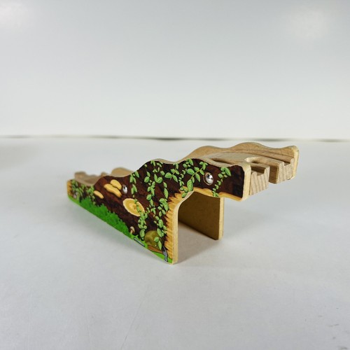 Thomas the Train Wooden Railway Track Piece Uphill Bridge Rise One Section - Picture 5 of 11