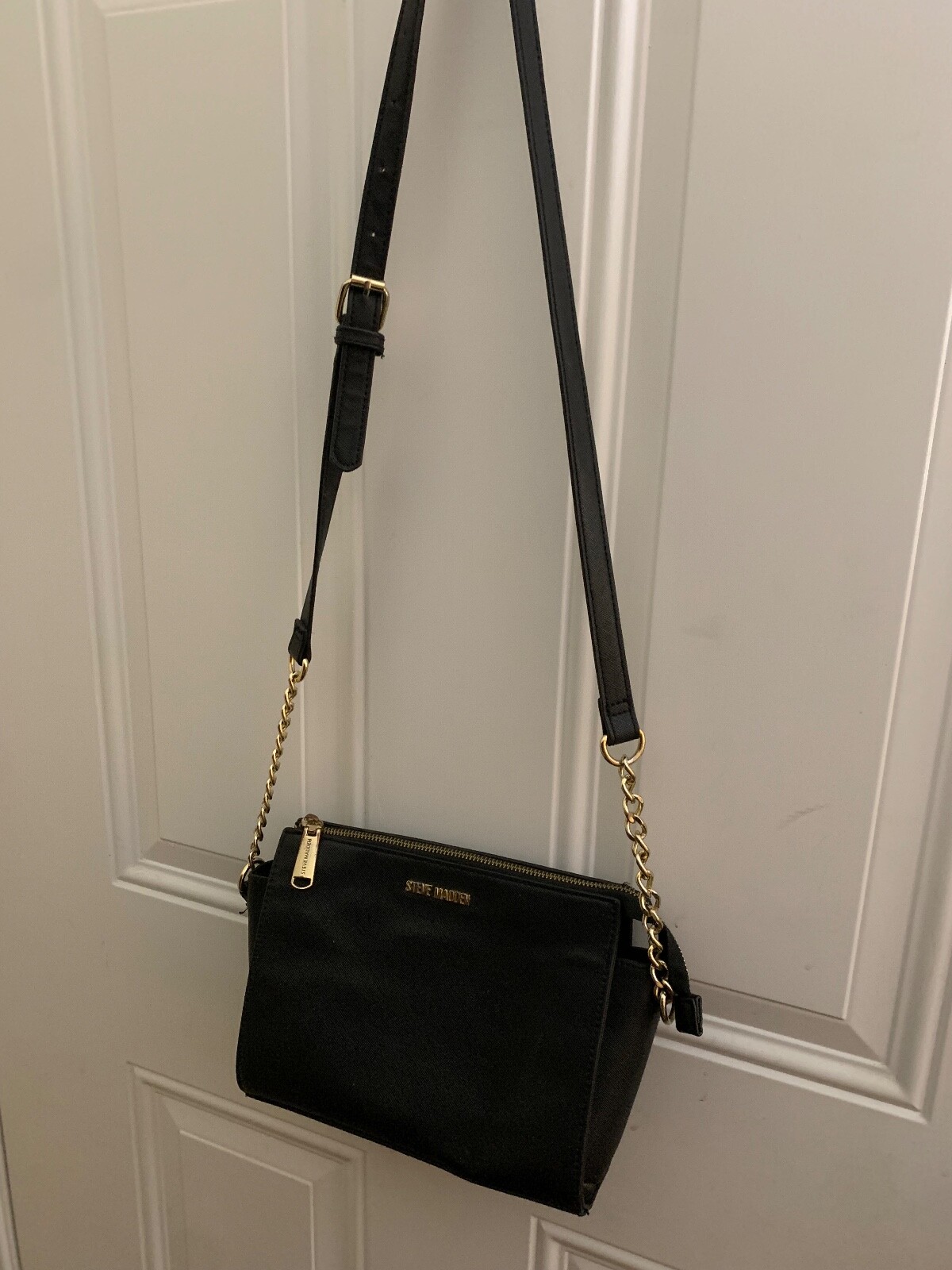 Steve Madden Crossbody Bag Black Gold Chain Adjustabl… Gem