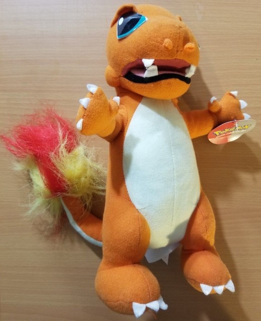 1999 vintage Charmander Pokemon 12
