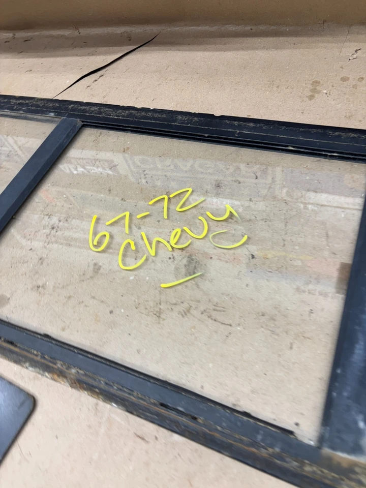 1969 1972 1971 C10 C20 K10 Chevrolet TRUCK GMC REAR SLIDER SLIDING WINDOW GLASS - Image 4 of 4