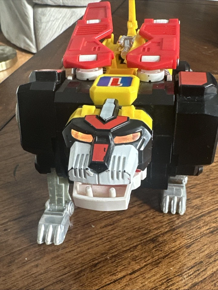 Vintage 1984 Battling Black Lion Voltron Defender of the Universe LJN - Repair - Image 2 of 4