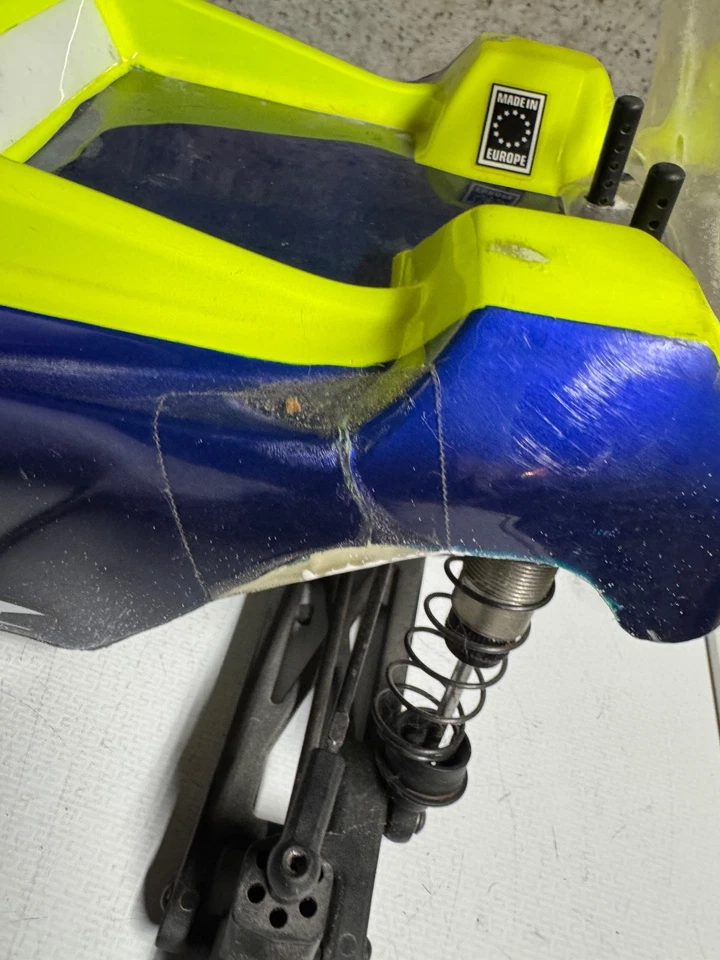 xray xt2 slider buggy comes with steer servo - Image 2 of 4