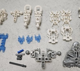 Lego Bionicle Inika Toa Matoro (8732) - Incomplete with Manual