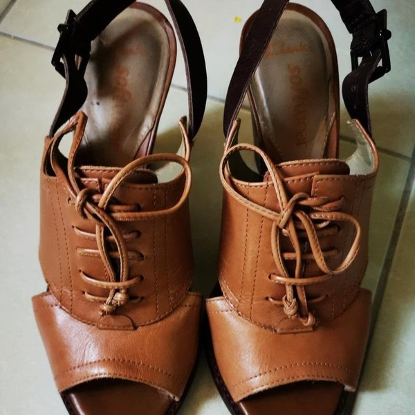 Women Clarks Heels Brown Leather 37 #7A1E