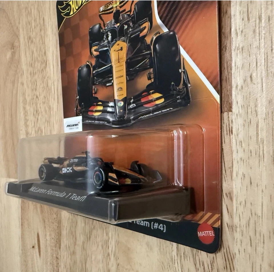 2025 Hot Wheels Premium F1 Formula One McLaren #4 Lando Norris Diecast NOVO FSC - Imagem 3 de 4