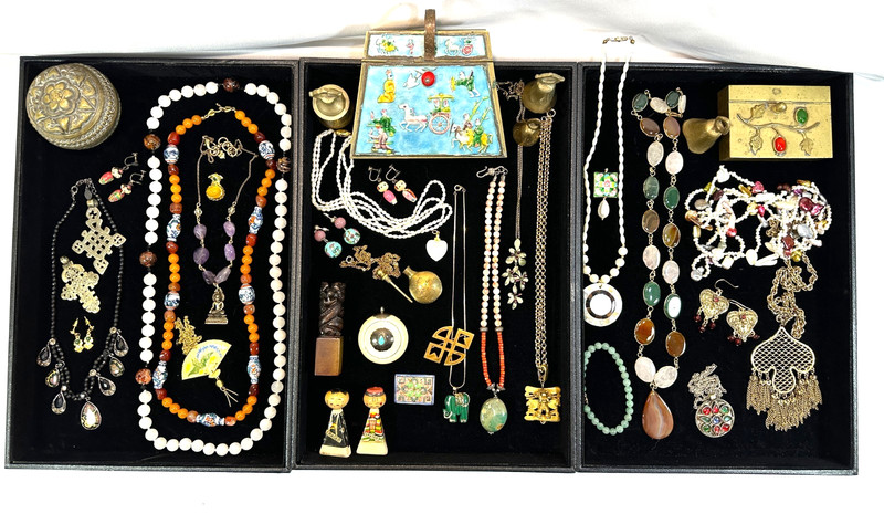 Mixed Era ASIAN INSPIRED Junk Drawer Jewelry and More Lot 不接受第三方收货地址