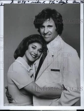 1979 Press Photo Actors Donna Pescow & Robert Hays star on "Angie" - pip16873