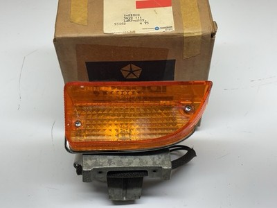 NOS Mopar Dodge Coronet Left Front Amber Turn Signal Lamp Assembly Drivers Side