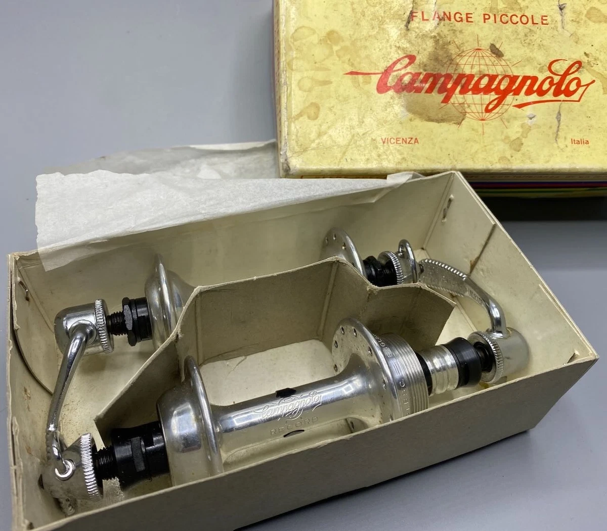 Jeu cache poussière moyeu avant + arrière Campagnolo Record vélo