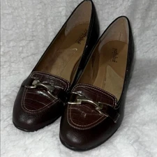 SoftShoe by Medicus Brown Textured Heels with Gold Accent