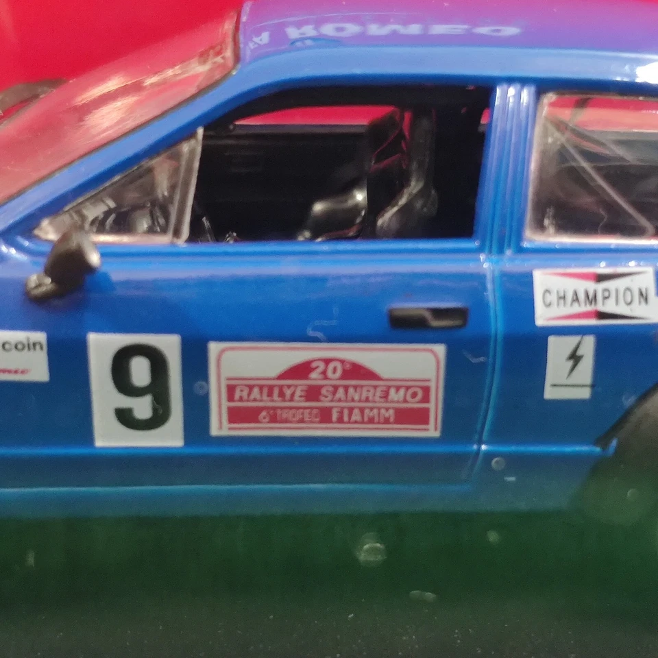Die cast 1/43 Modellino Collezione ALFA ROMEO ALFETTA GTV 1976 RALLYE SANREMO 78 - Immagine 4 di 4