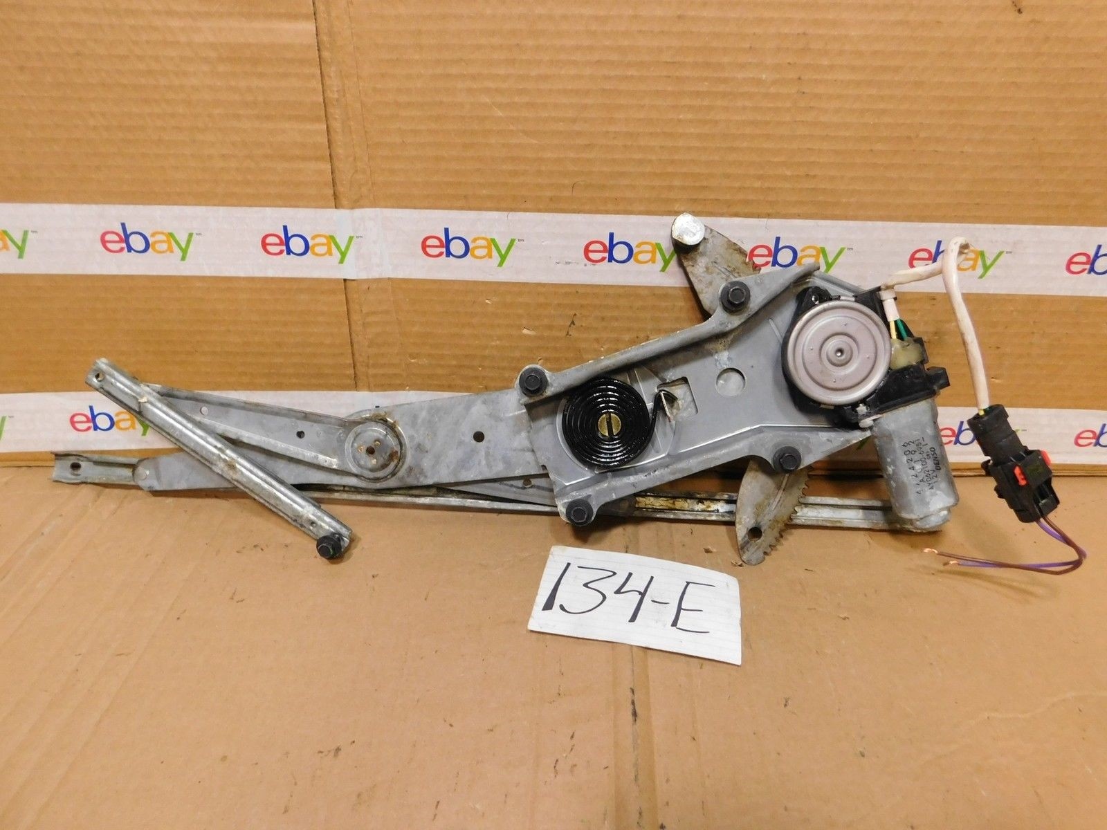 01 02 03 04 05 06 Sebring FRONT PASSENGER Side Window Regulator W/ Motor #134-E