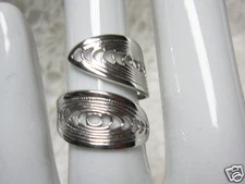 Vintage Sarah Coventry "Caress" Ring Adjustable Silver tone # 5334 NEW OS
