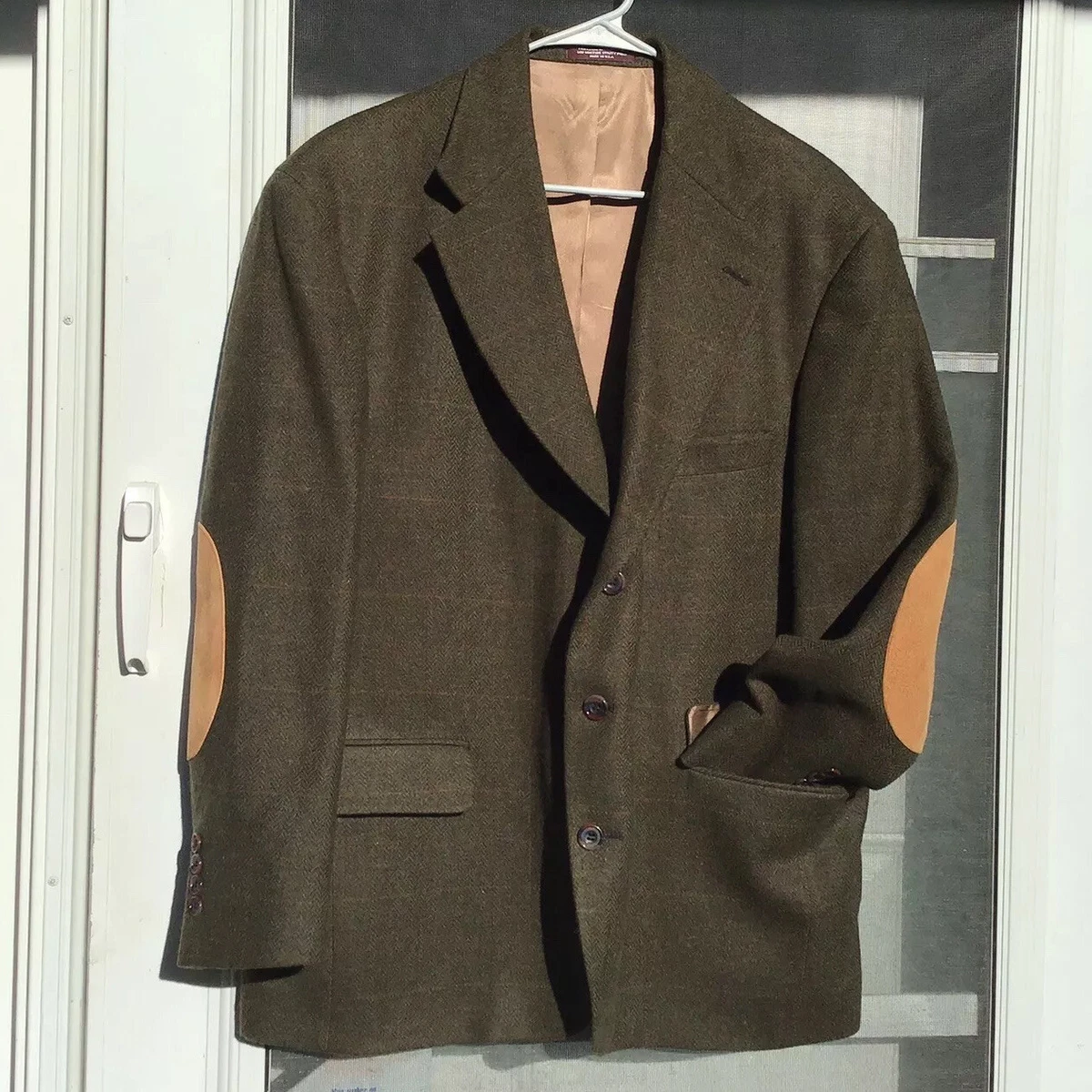 What is the purpose of the elbow patch on tweed professor jackets? - Quora