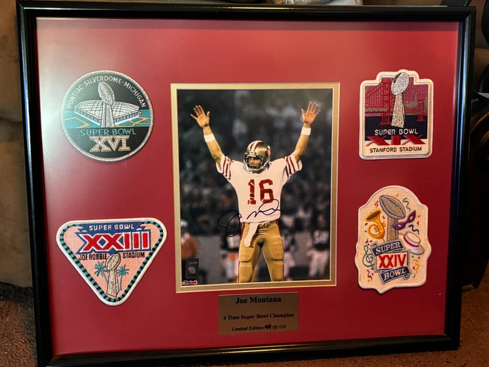 Foto autografiada de Joe Montana enmarcada con cuatro parches del Super Bowl con Montana Holo Foto 3 de 4