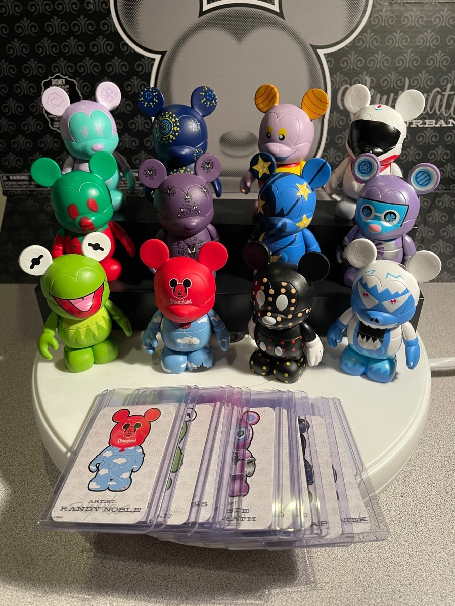 DISNEY VINYLMATION PARK #1 FULL SET WITH CARDS, BOXS & CASE Rare