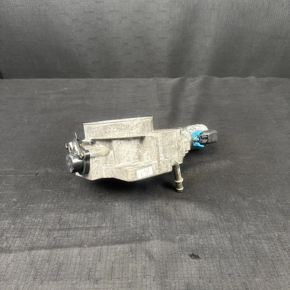 Carrocería del acelerador Chevrolet Suburban 1500 5,3 L V8 OEM 17098019 2000-2002 Foto 3 de 4