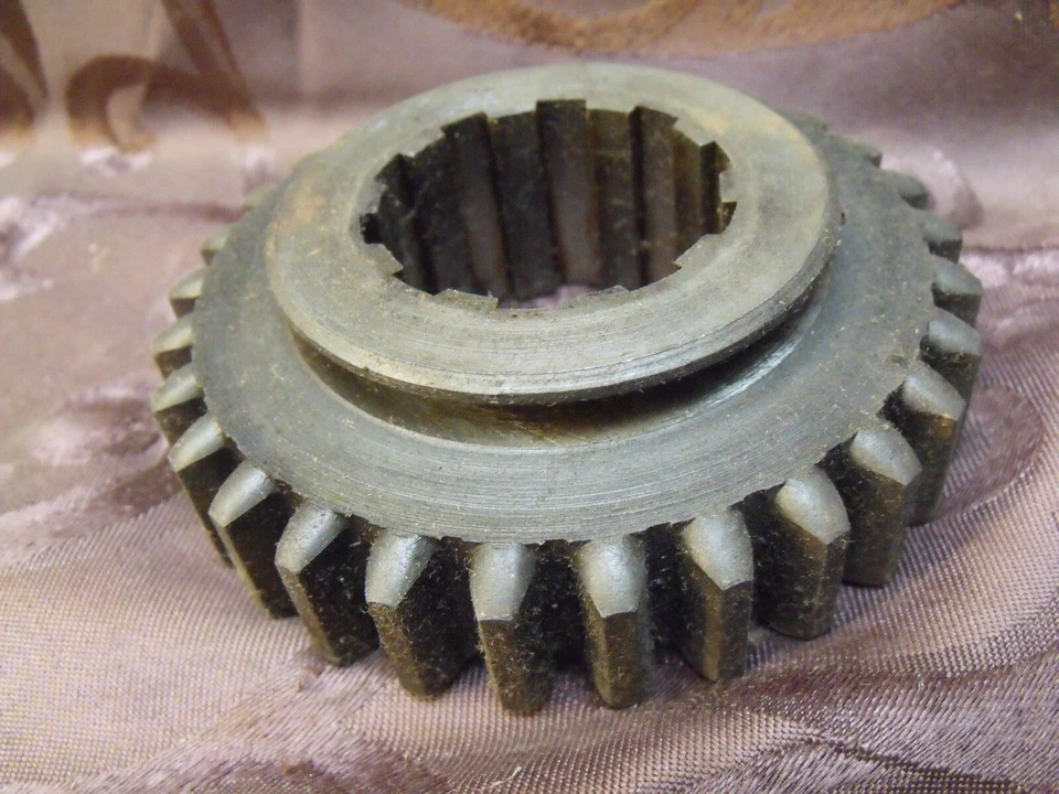 Camiones Studebaker 1949-1964 ~ Nuevo de Lote Antiguo Engranaje Deslizante Bajo y Reverso ~ 674865 Foto 2 de 3