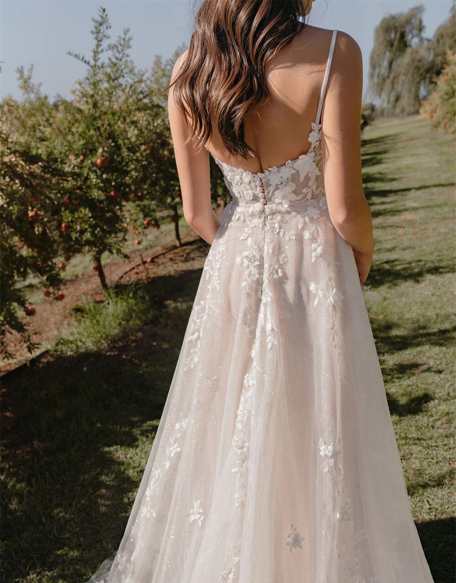 Vintage A-Line Wedding Dress Spaghetti Straps Backless Lace Applique Bridal  Gown | eBay