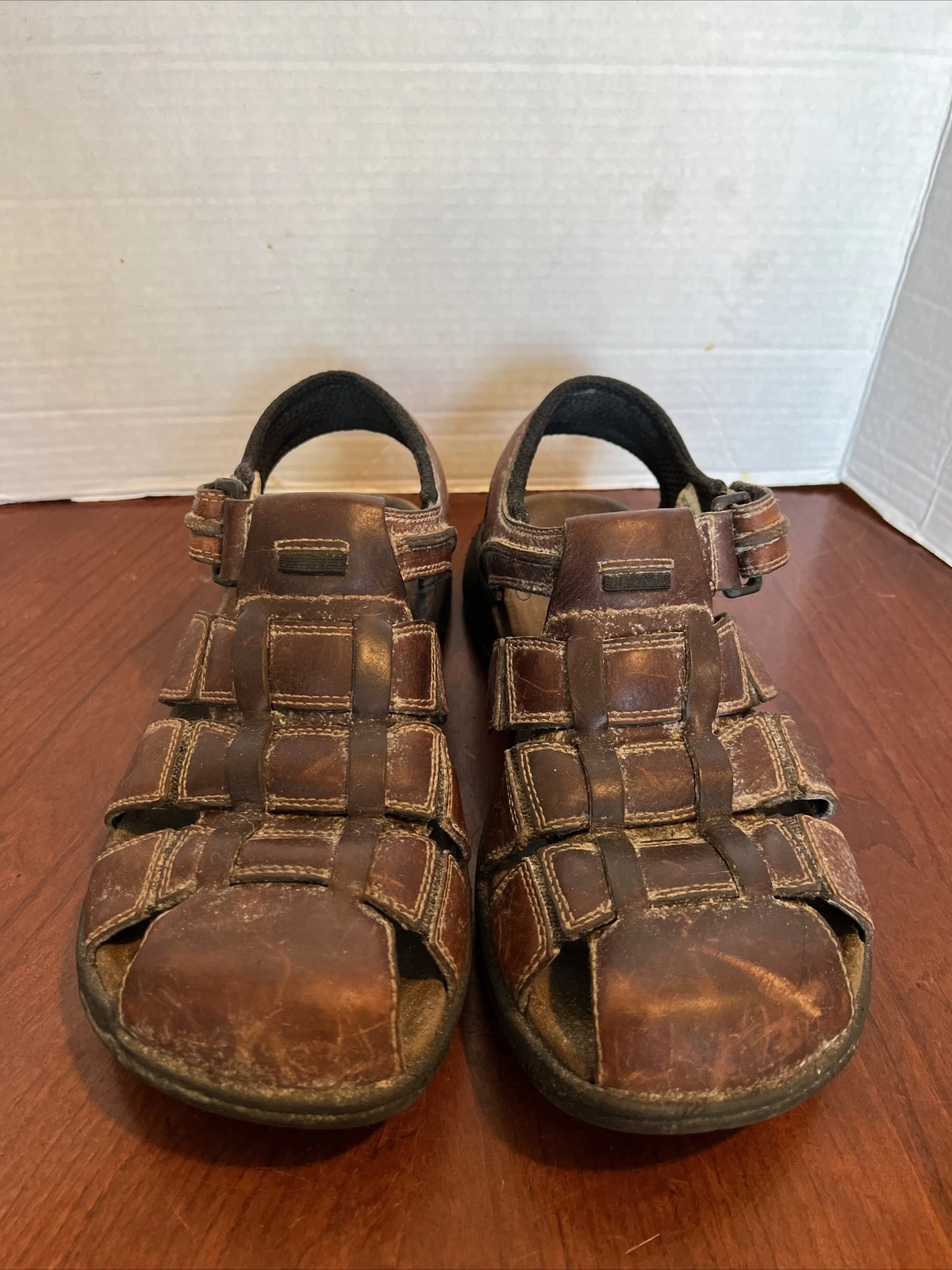 Sandali da pescatore CLARKS 38052 marroni in pelle taglia US 11M cinturino regolabile