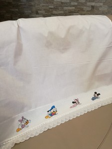 Dettagli Su Lenzuolino Neonato Ricamo Punto Croce Carrozzina Culla Disney Topolino