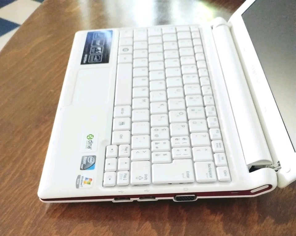 Notebook Samsung N150 Plus Ssd 120gb 2gbRam Cpu Intel N550 - Immagine 3 di 4