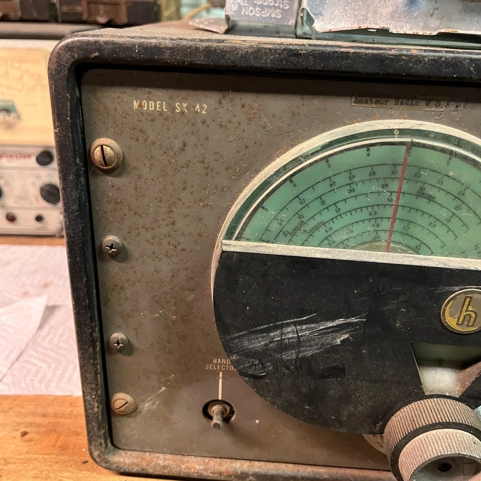 Vintage Hallicrafters SX-42 General Purpose Radio Receiver - FOR PARTS REPAIR - Image 2 of 2